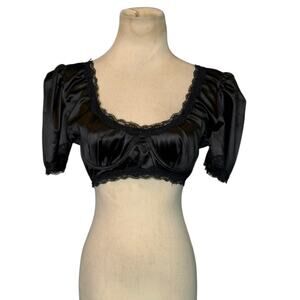 Princess Polly black short sleeves crop blouse size 12